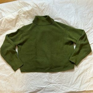 Lululemon cropped turtleneck sweater - size 4